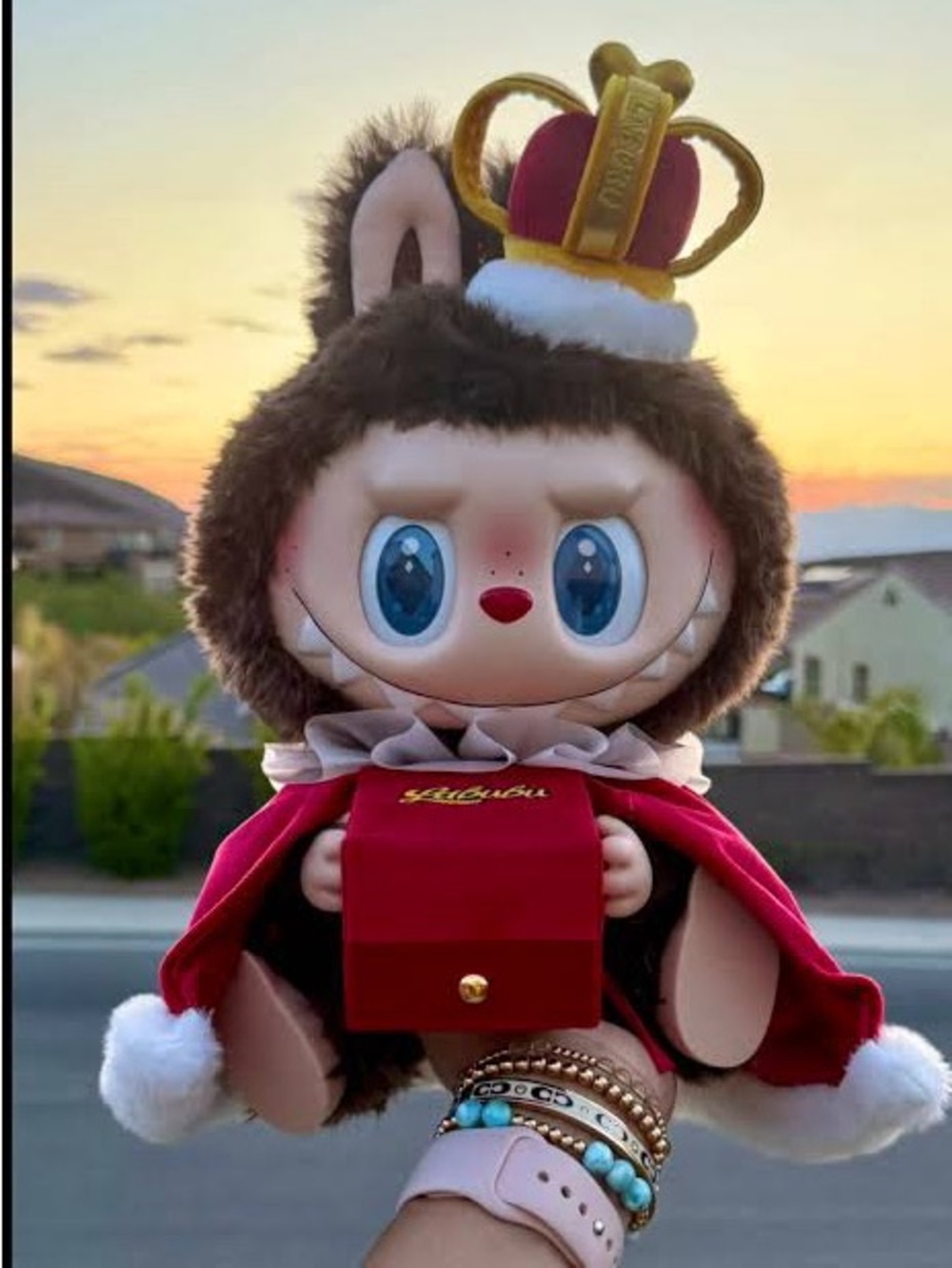 GIANT Labubu